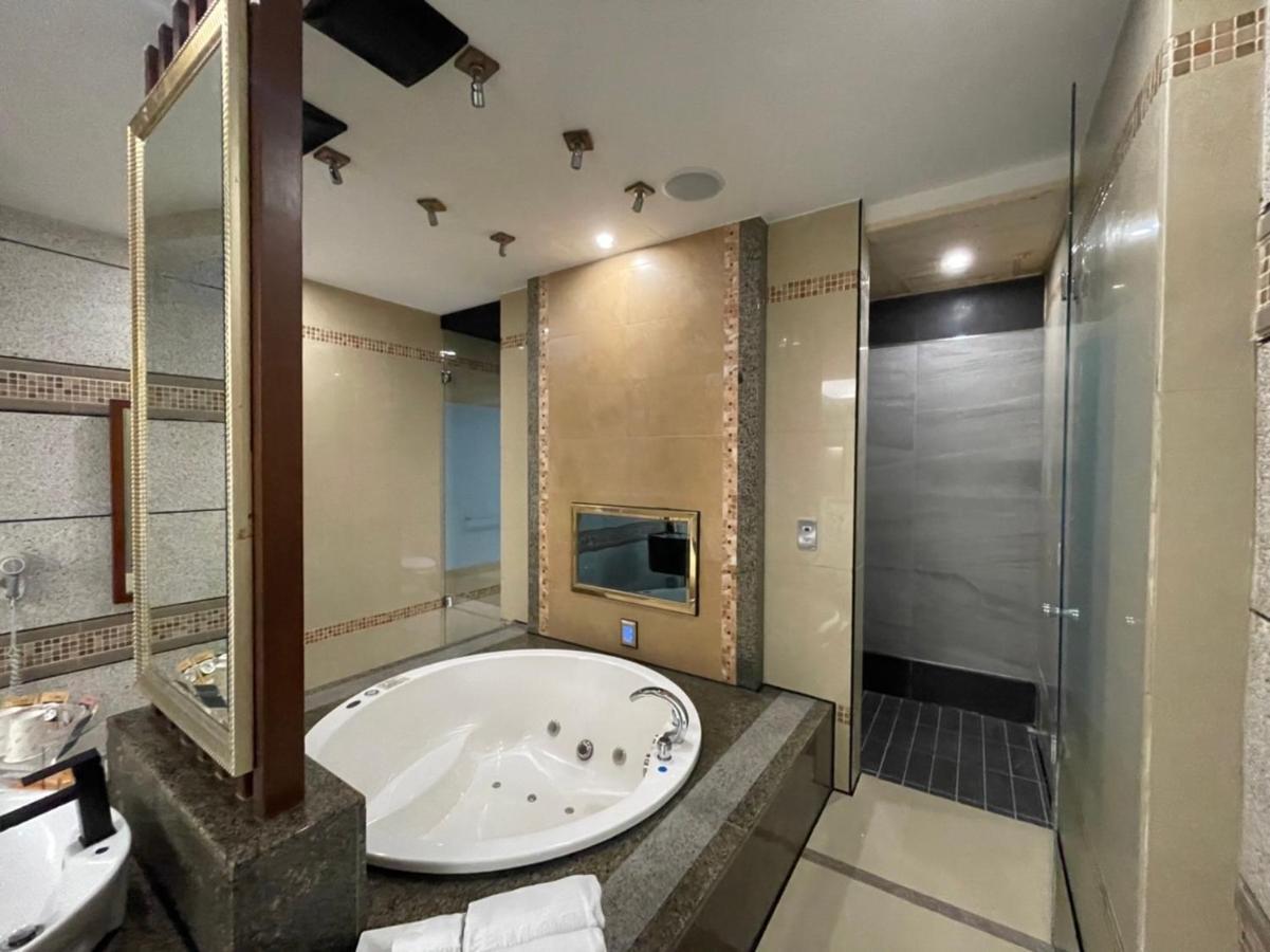 Minimalist Fashion Motel Taoyuan Dış mekan fotoğraf