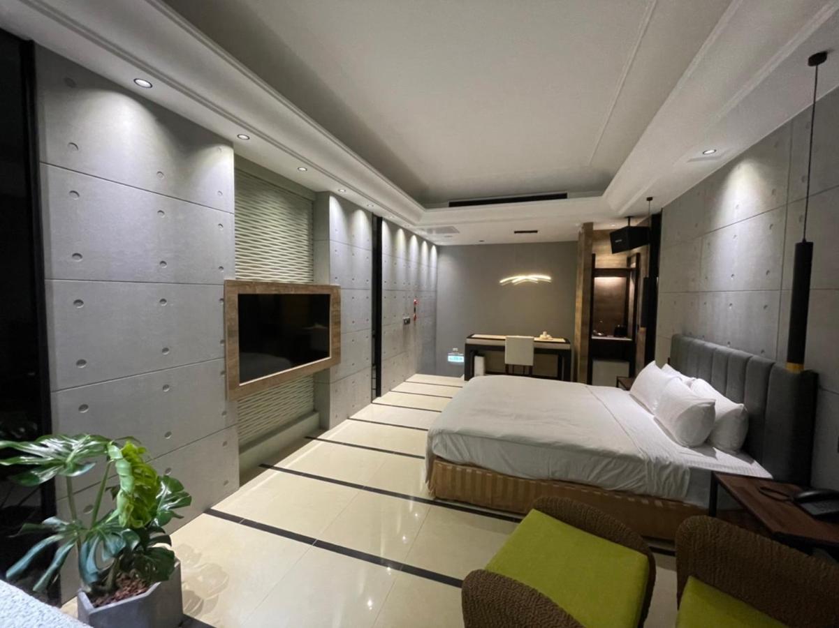 Minimalist Fashion Motel Taoyuan Dış mekan fotoğraf