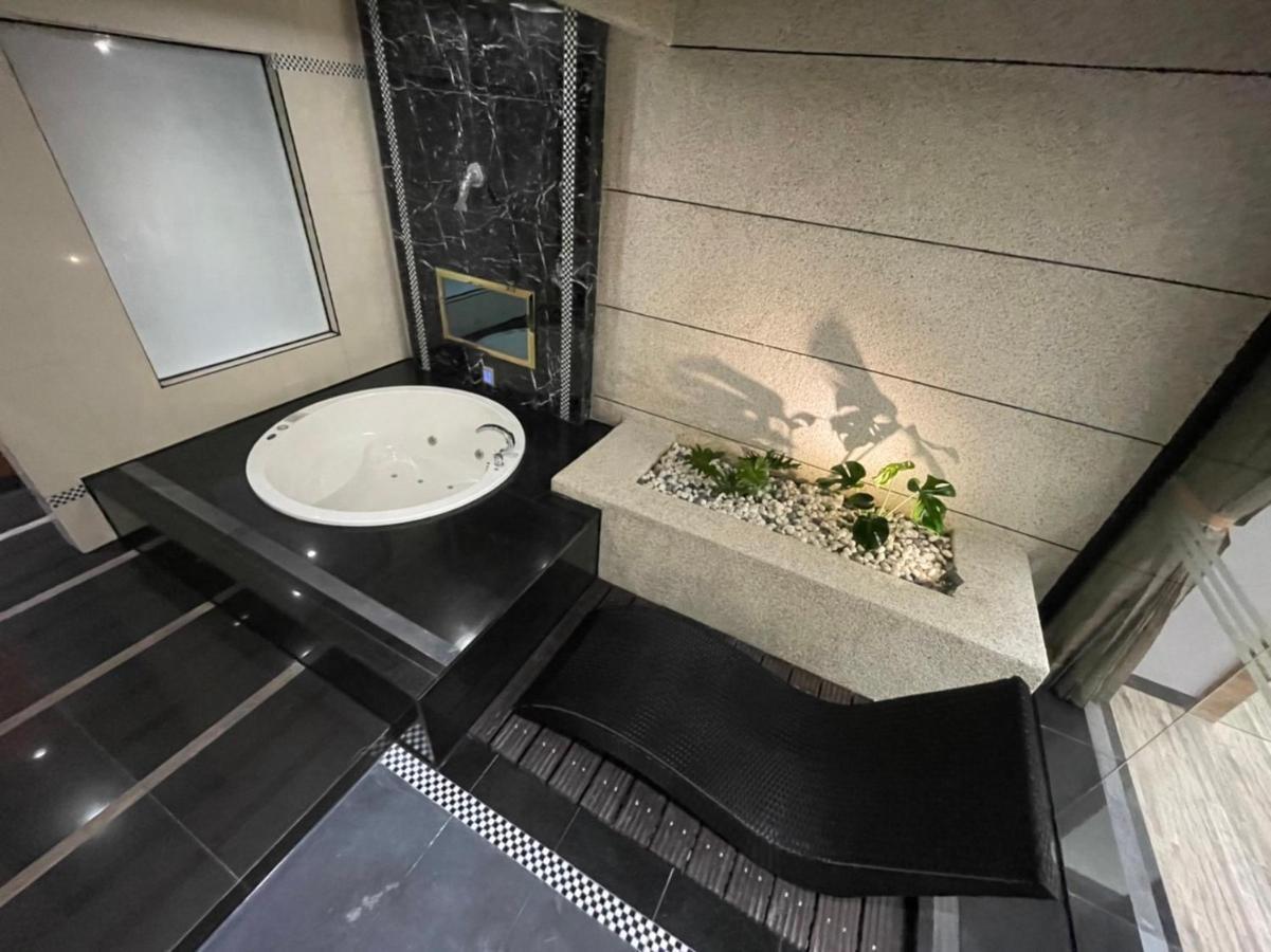 Minimalist Fashion Motel Taoyuan Dış mekan fotoğraf