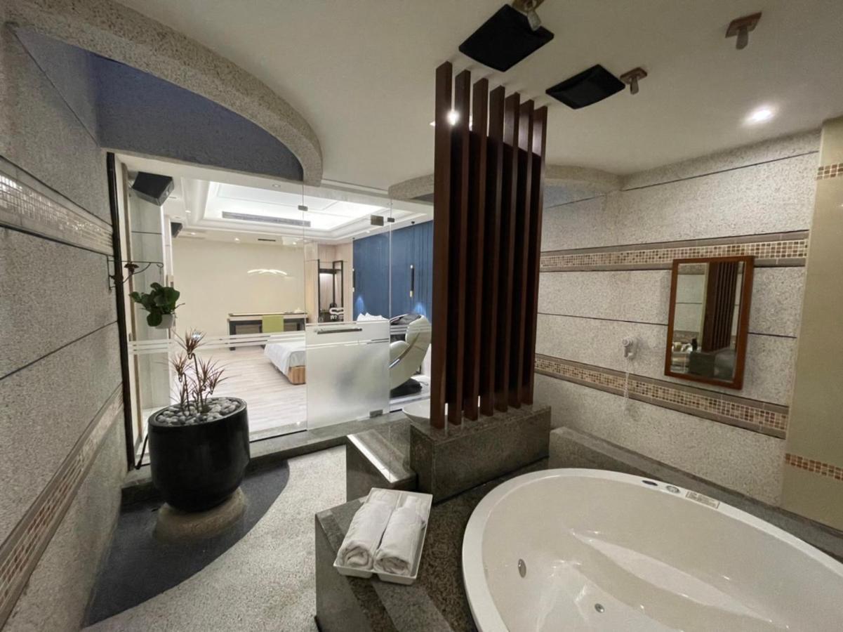 Minimalist Fashion Motel Taoyuan Dış mekan fotoğraf
