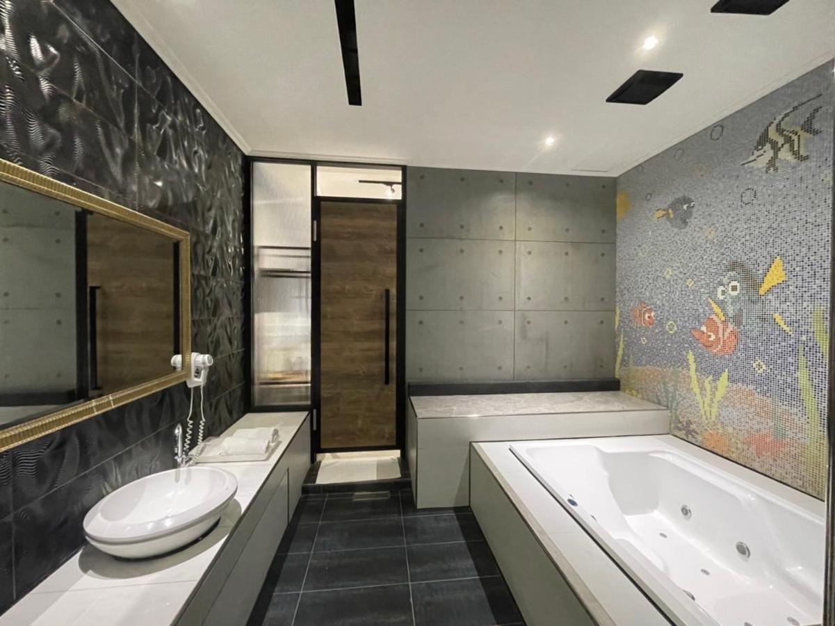 Minimalist Fashion Motel Taoyuan Dış mekan fotoğraf